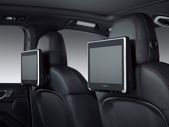 New-Porsche-Rear-Seat-Entertainment-for-Cayenne-Macan-and-Panamera